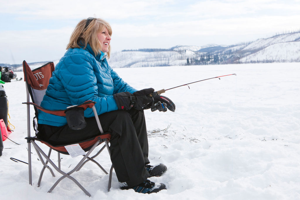 Yukon-ice-fishing