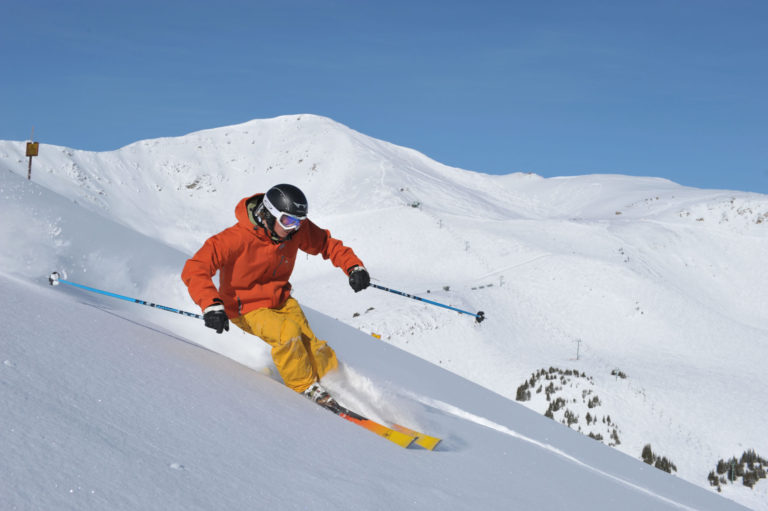 Marmot Basin-skiing