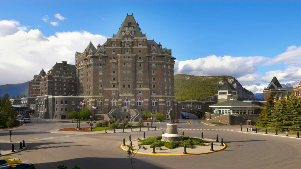 Hotel-Banff-Springs-Jonview-Credit-Courtesy-of-Fairmont-Banff-Springs-YBACP_exterior_019