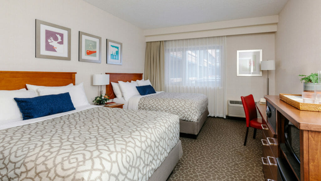 Comfortable and elegant, the standard rooms offer an HD television, a microwave, mini fridge, Keurig coffee and a tea kettle. The bathrooms have a tub or stand-up shower and a hair dryer. The room also has air conditioning, an in-room safe, in-room telephone, direct dial telephone and complimentary Wi-Fi.