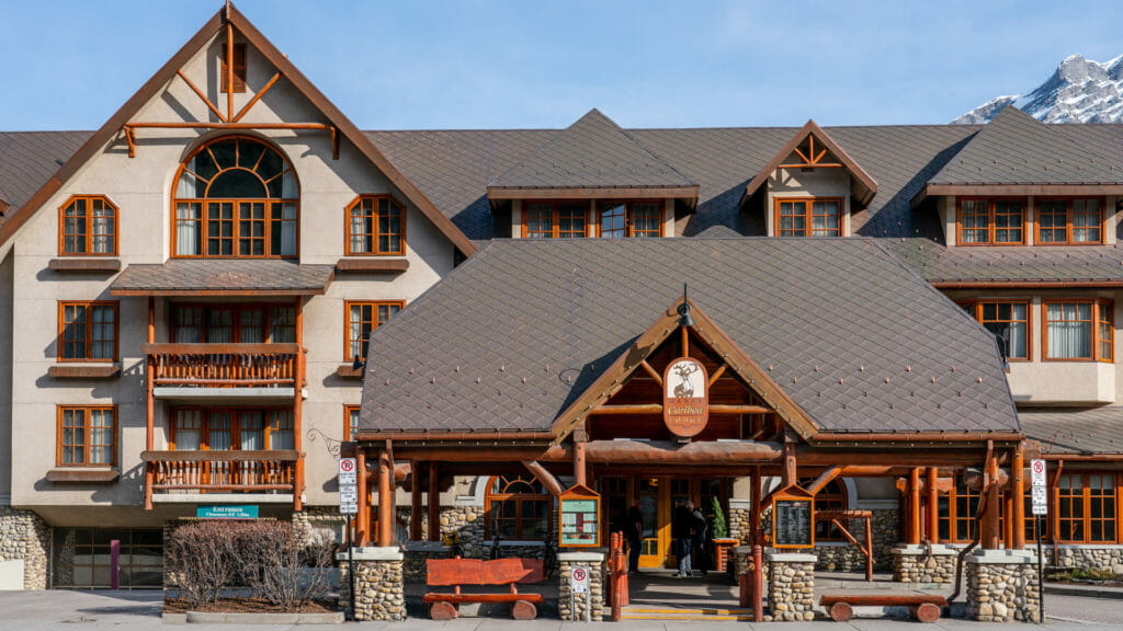 Banff Caribou Lodge 04